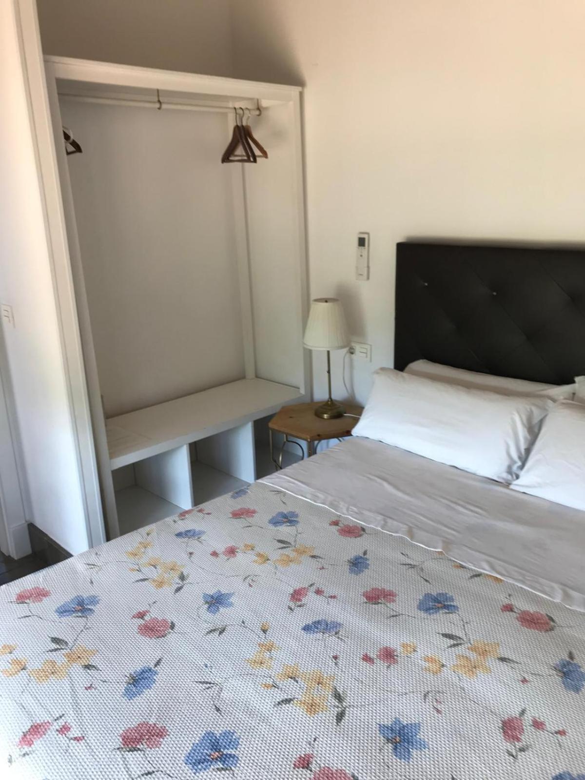 Bed and Breakfast Urban House Siurot 33 Sevilla Exterior foto